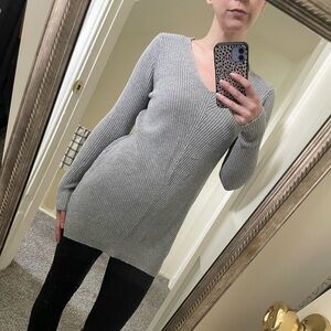 Bundle 3/$15 - Old Navy Tunic V-Neck Sweater